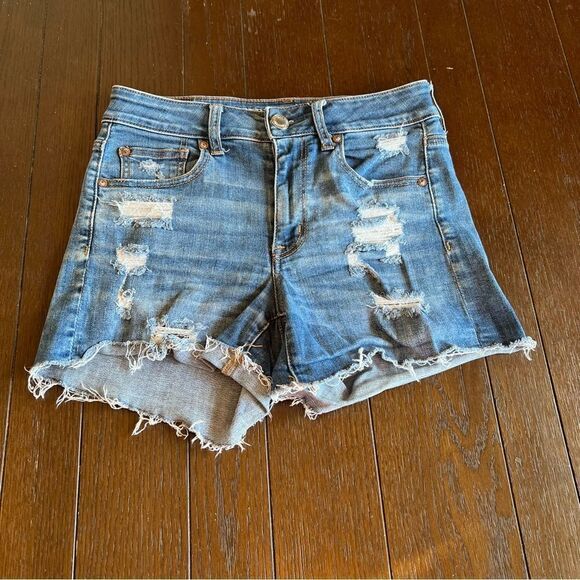 Women’s American Eagle Hi Rise Shortie Distressed Jeans size 4 - Picture 1 of 5